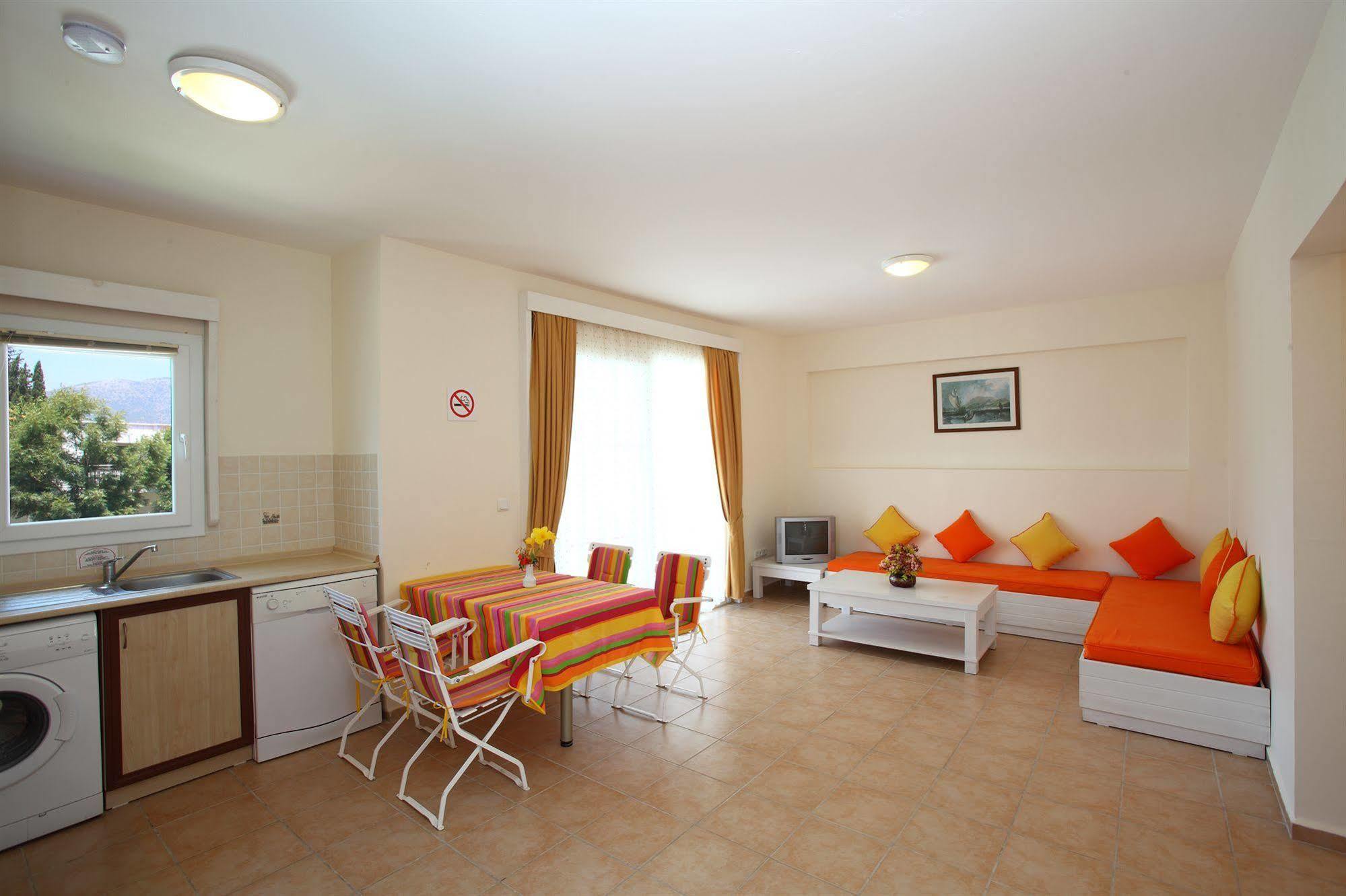 Muskebi Apart Otel Ортакент Екстериор снимка