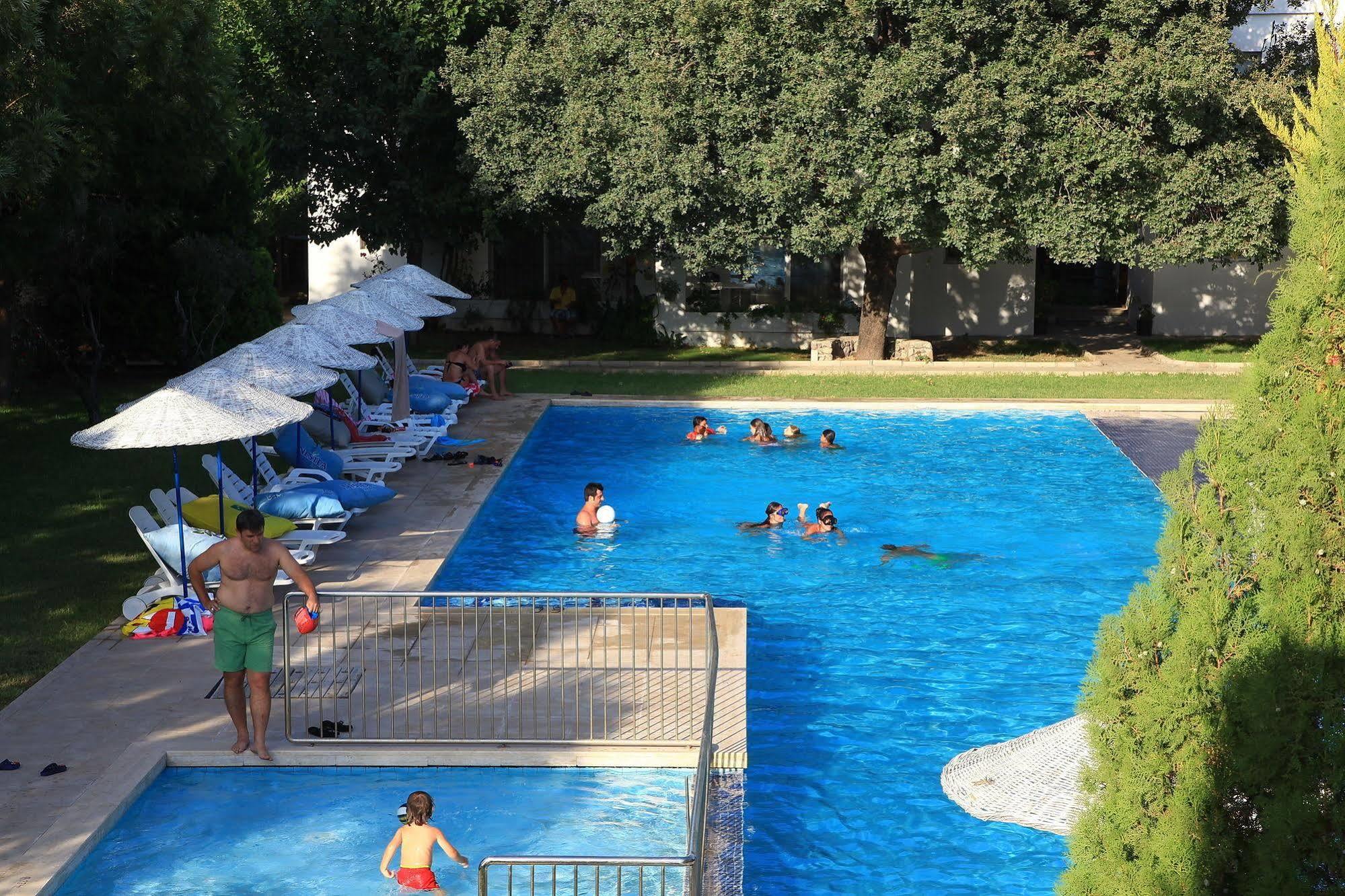 Muskebi Apart Otel Ортакент Екстериор снимка